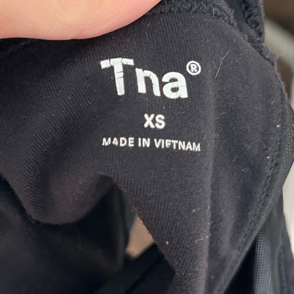 TNAction aritizia sports bra (no padding) - Picture 2 of 3